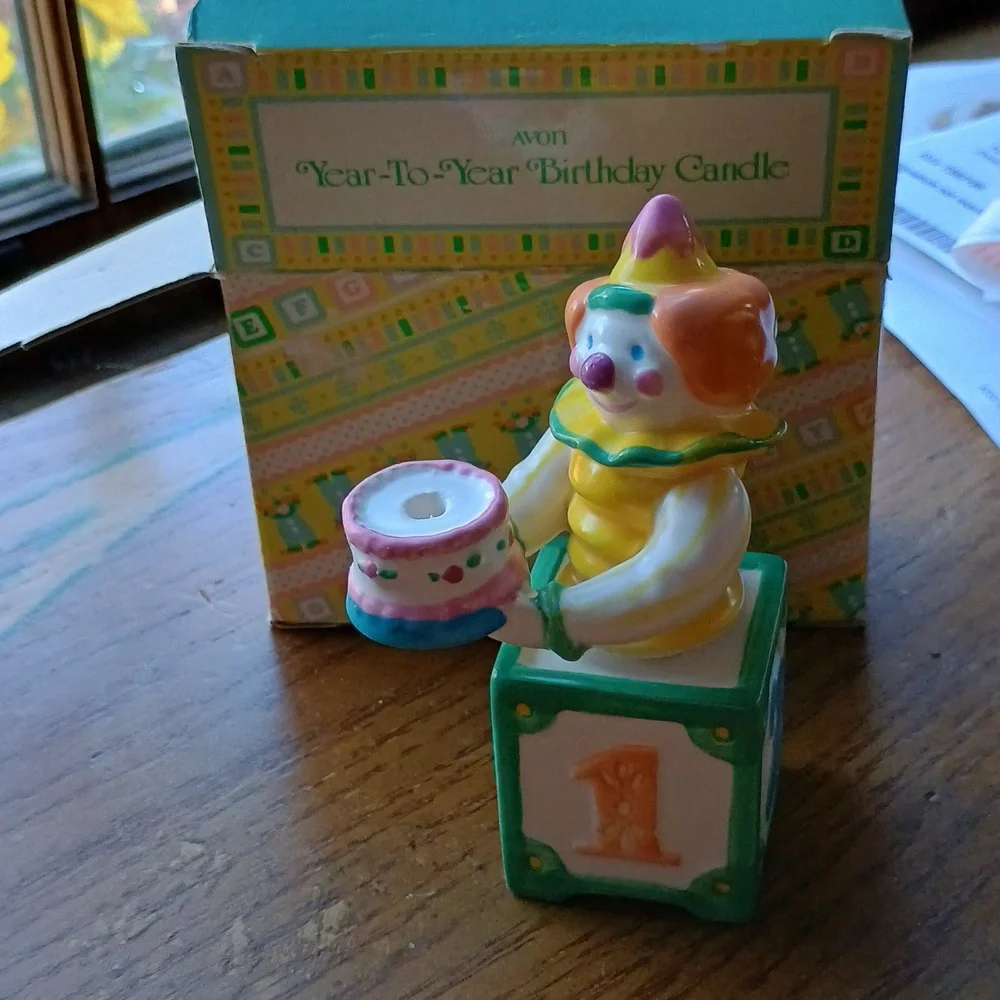 NIB Avon Year to Year Birthday Candle Clown w Candle Holder on Block 1-4 Years